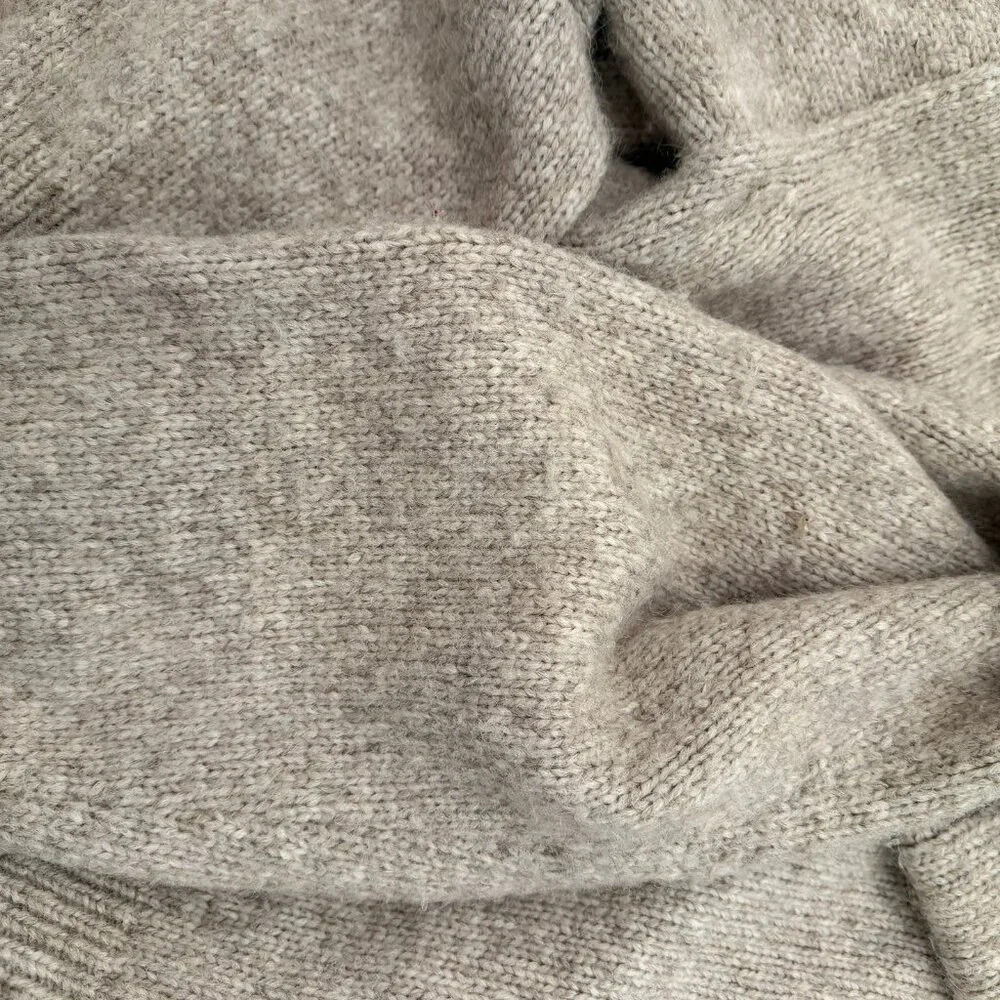 Buck Mason Highland Alpaca Boxy V-Neck Heather Khaki Size  XL - Picture 10 of 10